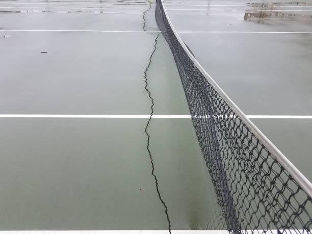 construction d'un court de tennis en béton poreux à Aix-en-Provence