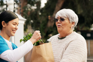aide aux repas à domicile à Lyon 6