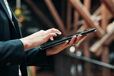 intégrer des valeurs de marque Paris claires et authentiques dans votre stratégie permet de créer un lien émotionnel fort