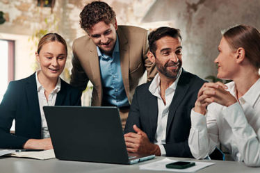 Pour toute entreprise souhaitant se distinguer à Paris, les valeurs de marque Paris jouent un rôle central. En effet, elles ne sont