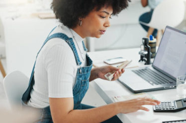 Une publicité en ligne Lyon réellement puissante s’appuie sur le suivi des indicateurs essentiels : taux de clic, coût par acquisition, taux